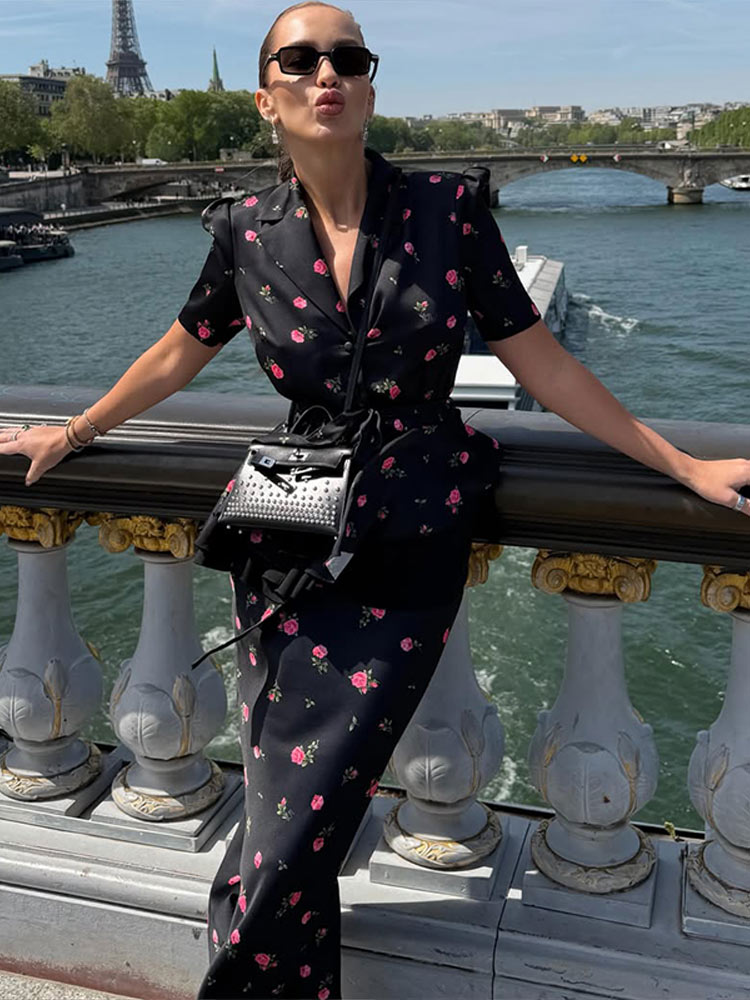 Women'S Fashion Trends Spring 2026 - Set Blazer Floral Rok Midi Wanita