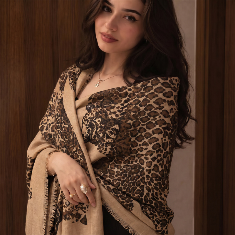 Hijab dan kerudung motif leopa - Women Fashion Wear ulasan dan harga