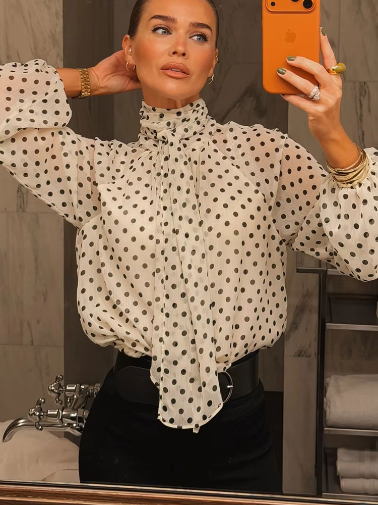 HH Kemeja Wanita Motif Polkado - Women'S Fashion Trends 2026 Spring Summer ulasan dan harga
