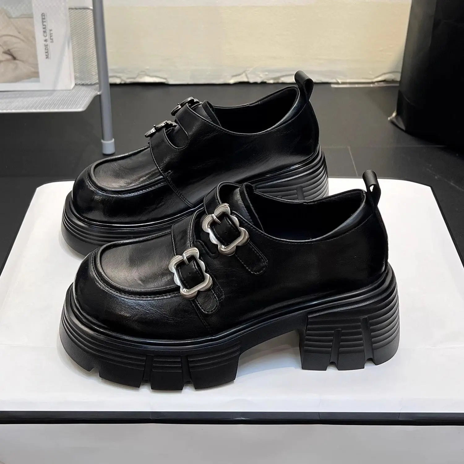 Sepatu untuk wanita kualitas b - Women'S Fashion Trends Autumn 2025 ulasan dan harga