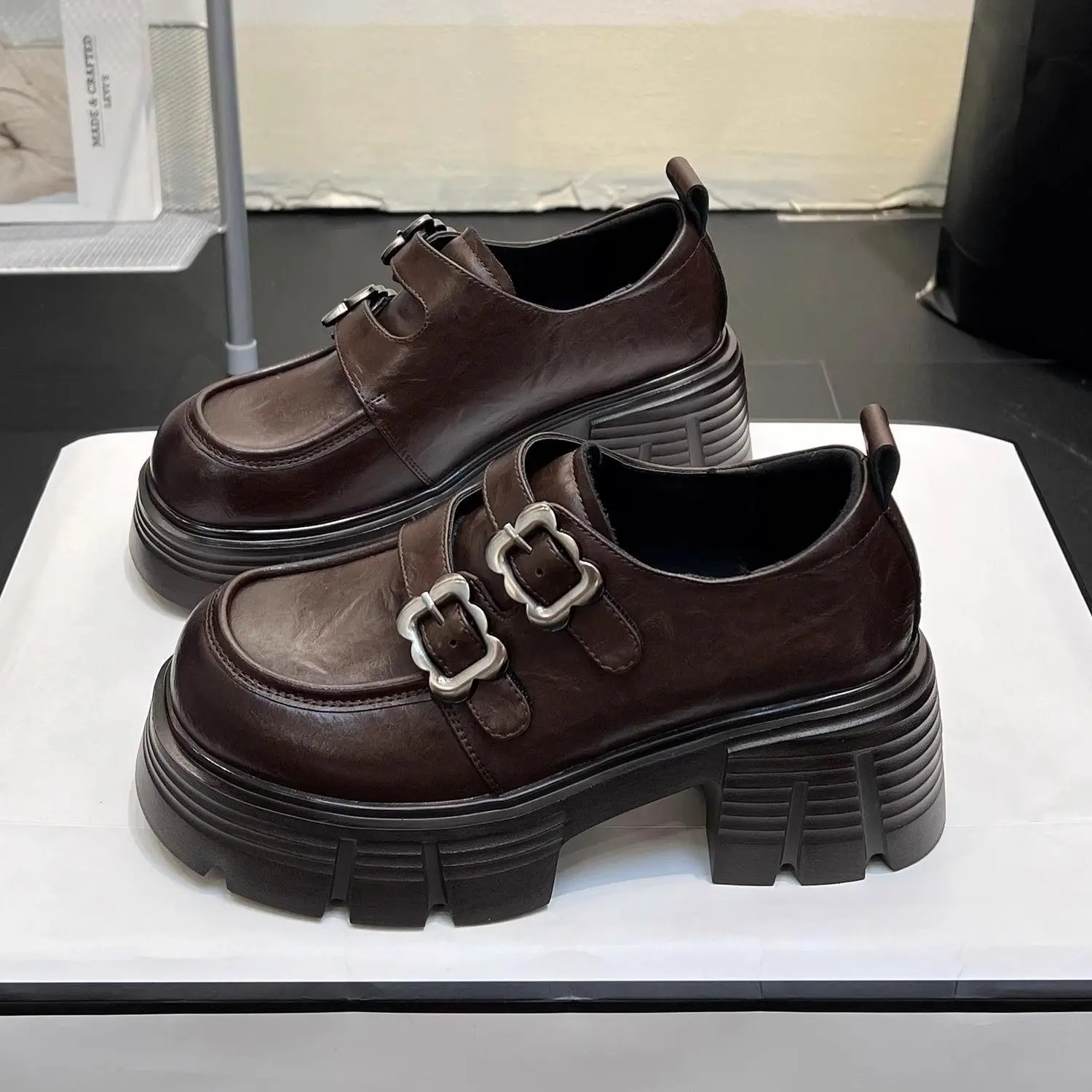 Sepatu untuk wanita kualitas b - Women'S Fashion Trends Autumn 2025 ulasan dan harga